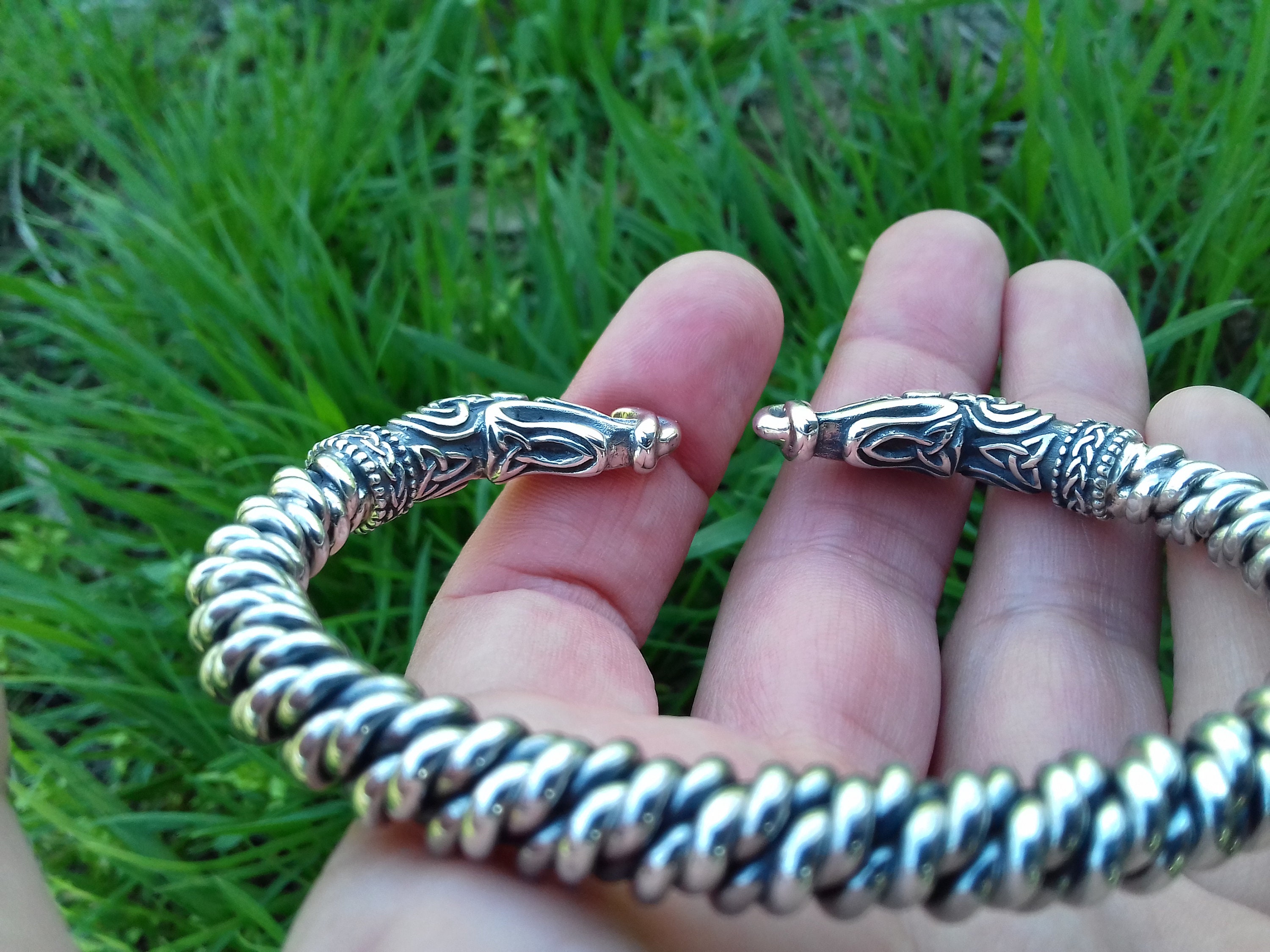 Pulsera vikinga de bronce, joyería vikinga celta, anillo de brazo Ragnar  Lothbrok, pulsera de torsión dragón, pulsera torc nórdica, brazalete vikingo  para hombre -  México