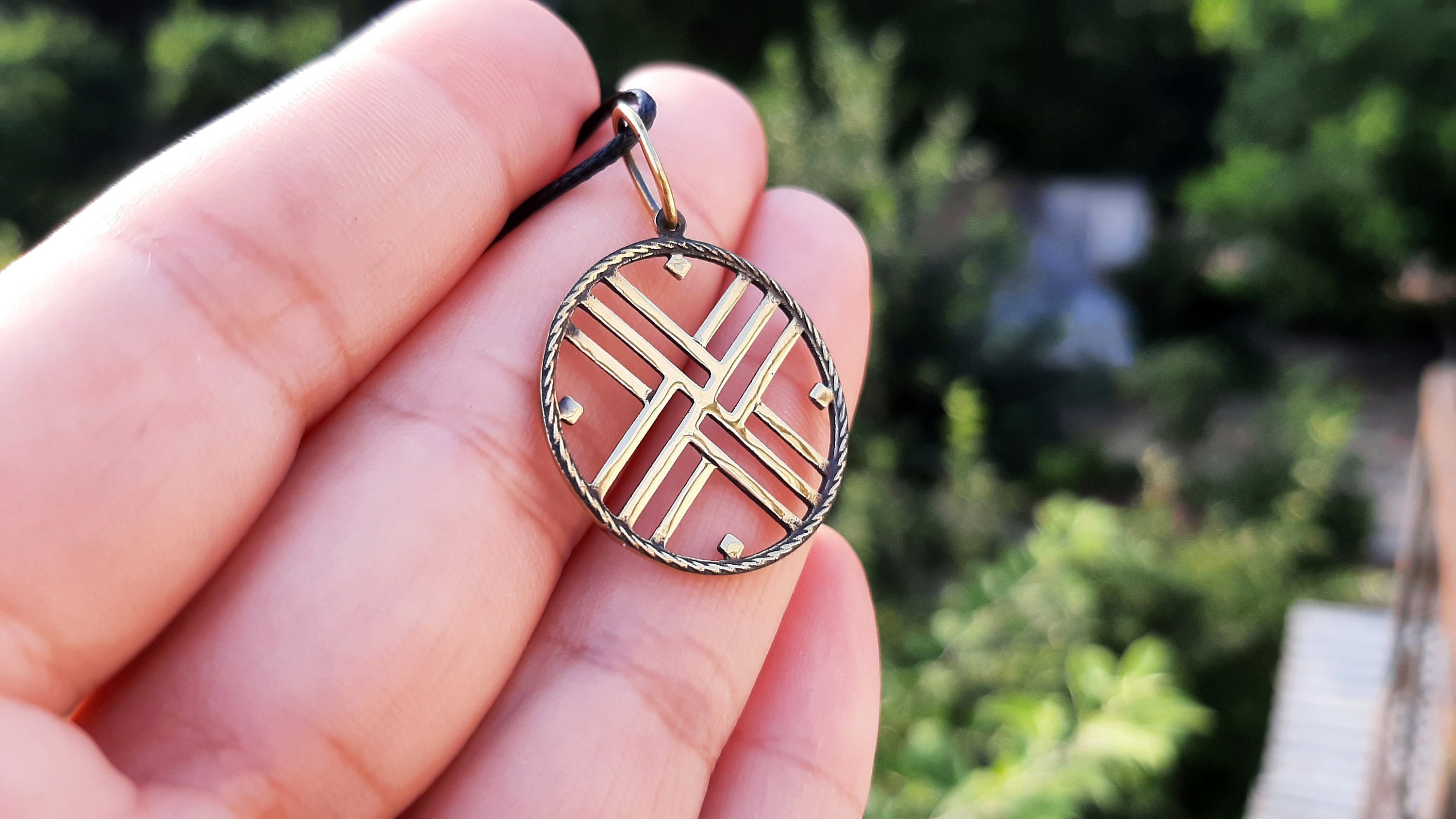 Jewelmer luck necklace price deals