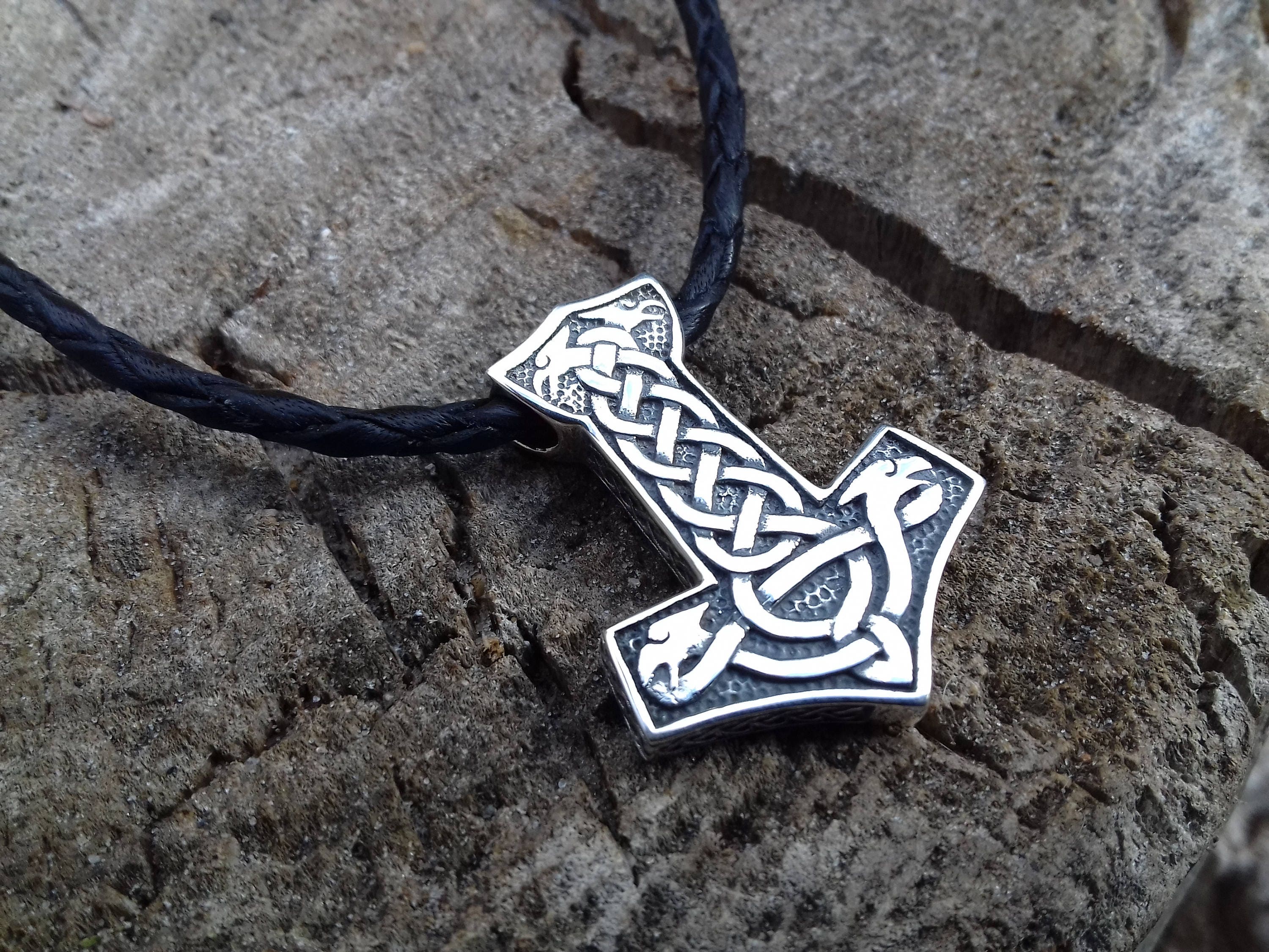 Картинки молот сварога