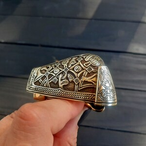 Set med 2 vikingabroscher "björnhuvud", Replika, Rekonstruktionsfibula, Djurhuvud, Medeltida, Nordisk, Hednisk, SCA-dräkt, Vikingasmycken bild 8