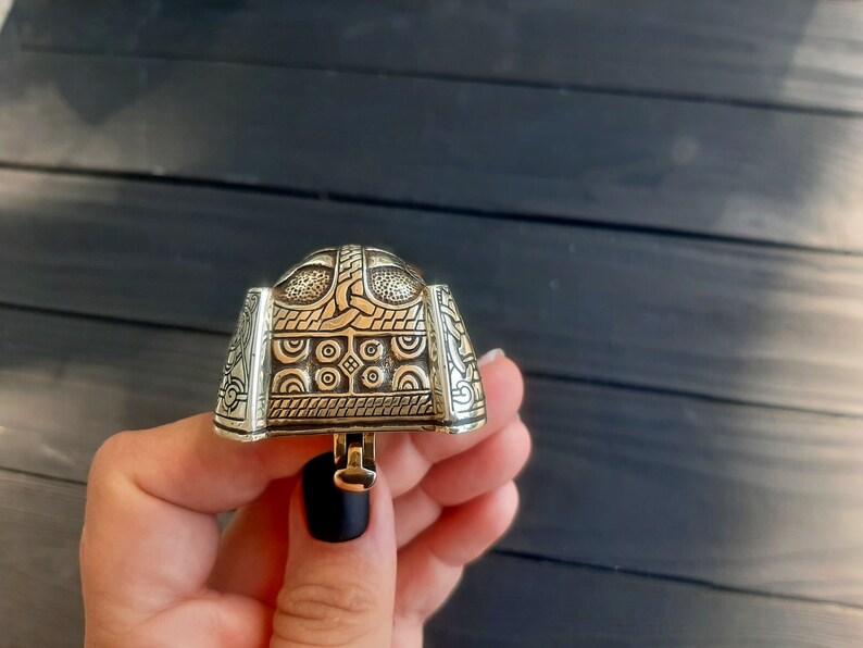 Set med 2 vikingabroscher "björnhuvud", Replika, Rekonstruktionsfibula, Djurhuvud, Medeltida, Nordisk, Hednisk, SCA-dräkt, Vikingasmycken bild 7