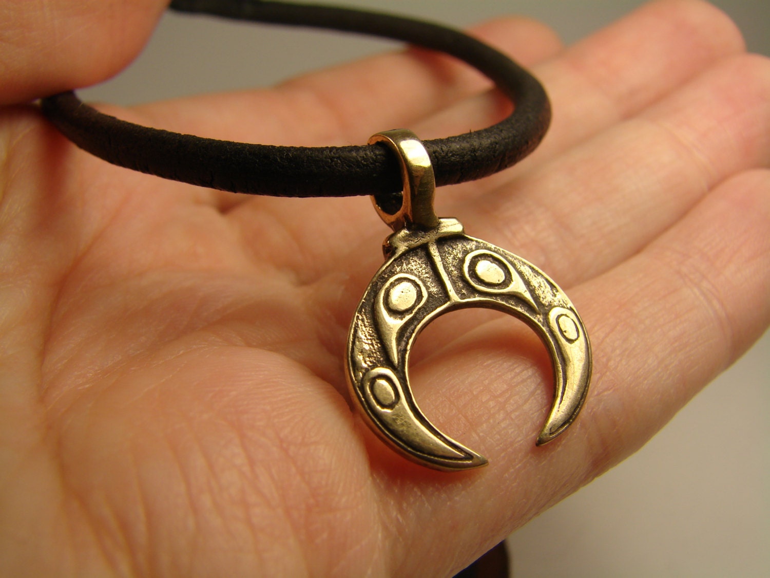 Bohemian Woman tames The Moon Glass Pendant Bronze Handmade Art Necklace Gift Present Bohemian Woman tames The Moon Glass Pendant Bronze Handmade Art Necklace Gift Present