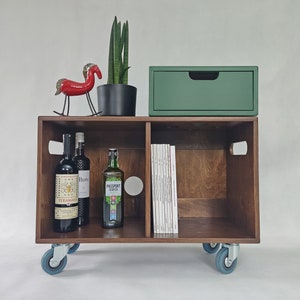 Rangement moderne sur roulettes pour le vin, chariot de rangement marron, table d'appoint sur roues, chariot organisateur, table de chevet bricolage, table basse, table de bout image 1