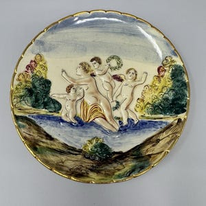 Vintage Capodimonte "Cherub Story" hanging plate Hand Painted Italy 7.5” D