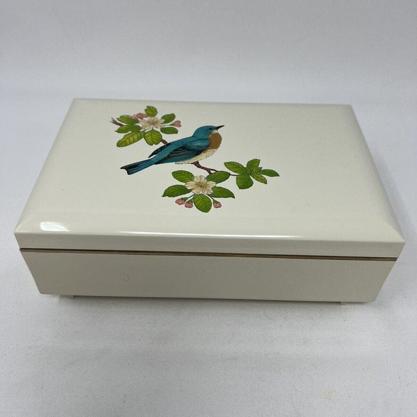 Vtg Lacquerware Otagiri Japan weiß blauer Vogel Spieluhr Schmuckschatulle Klang der Musik