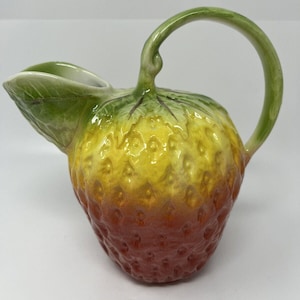 Vtg Jarra de mayólica de agua de fresa Plato principal Bloomingdales Hecho en Italia 8"