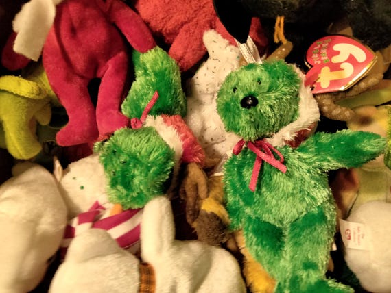 Ty Holiday Jingle Beanies And Basket Beanies MWMTs, 6 (Half Dozen) Assorted Christmas Ornaments 30.00