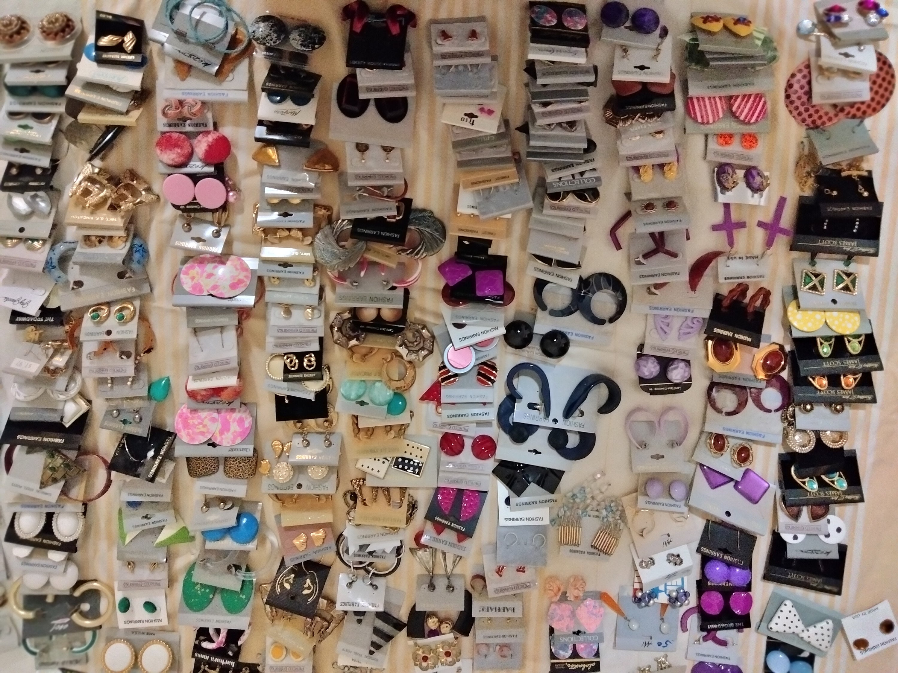 4 個 16.99 ドルのジュエリー、ネックレスも！ヴィンテージ コレクター向けファッション ジュエリー  イヤリング（すべてのジュエリー、ネックレスも！）米国への送料無料 - Etsy 日本