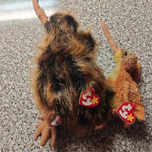 Ty Beanie Babies and Buddies Beak The Kiwi Brown Fuzzy Bird 2 Piece Set