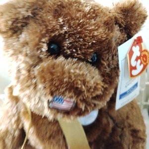 Ty Beanie Buddies FIFA Champion USA Brown Bear (With  Ribbon Around Neck, USA Flag Nose ,Larger Than The Beanie Babies )