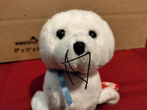 Ty Beanie Babies Icing The Happy White Seal With Blue Ribbon Around Neck