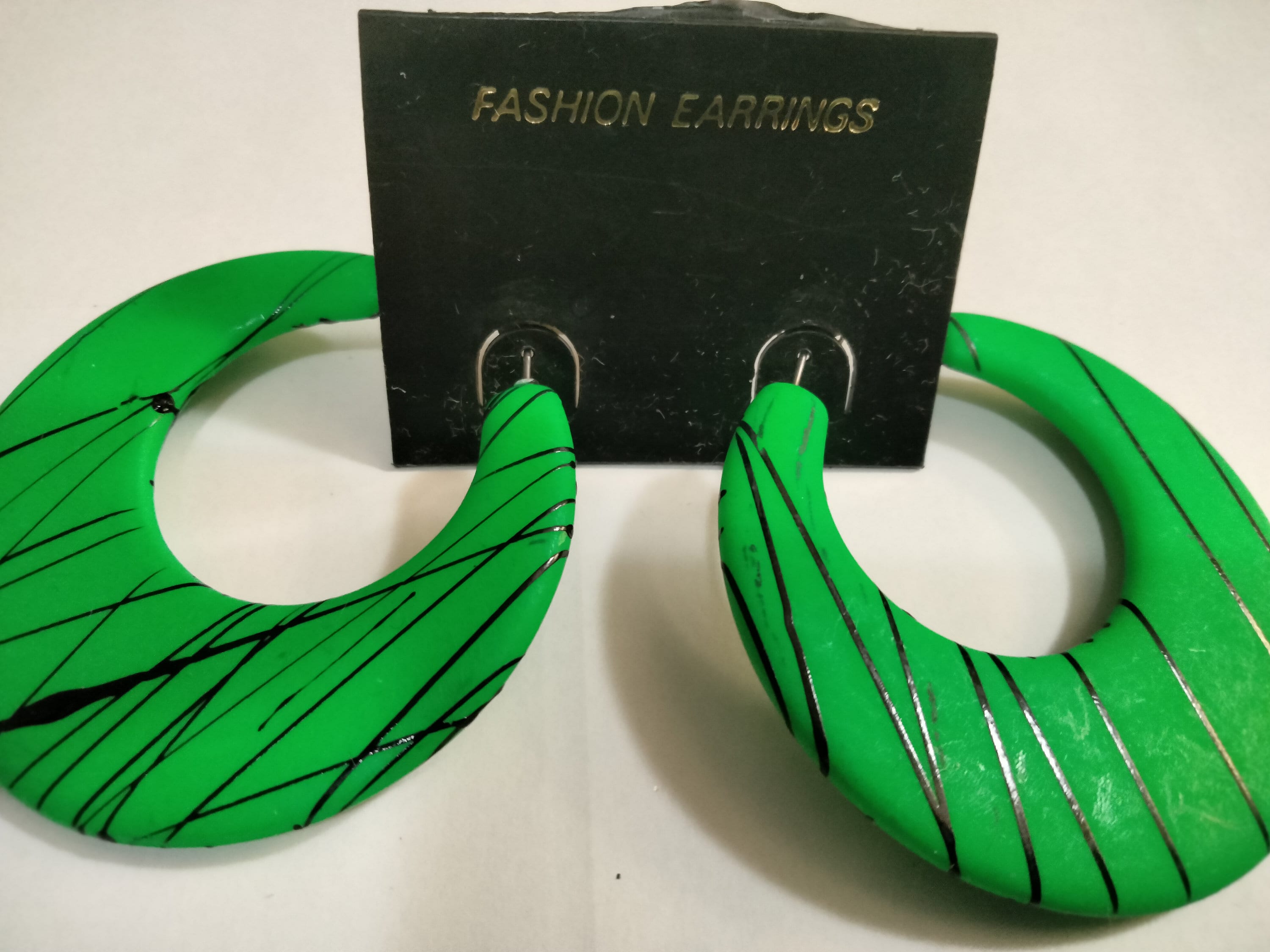 ヴィンテージ コレクター向けファッション ジュエリー イヤリング - 写真からお選びください: 4 個で 16.99 ドル  (すべてのジュエリー、ネックレスも!)