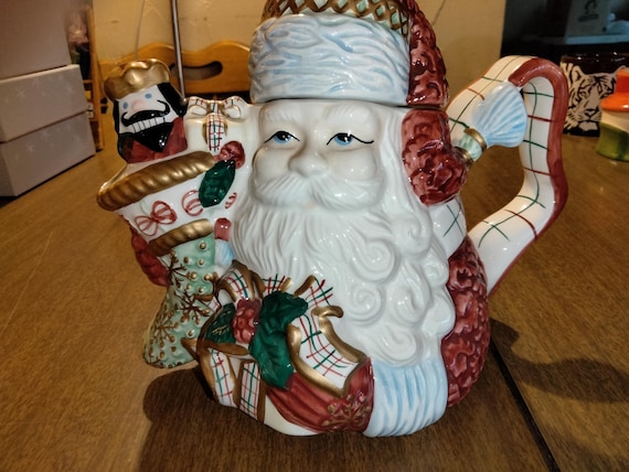 Very Detailed Christmas Santa Novelty Pitcher (Must Have For Christmas Eggnog!)
