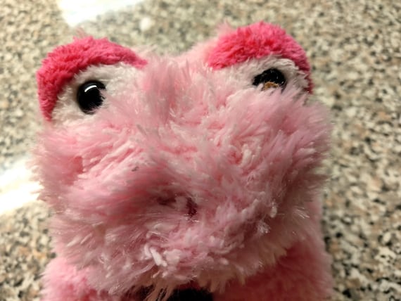 Ty Beanie Babies Pinkys Baubles The Pink Froggy With Pink Ribbon and Bow Around Neck
