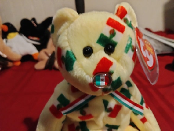 Ty Beanie Babies Pinata The Yellow And Green Mexican Bear With Mexican Flag Nose