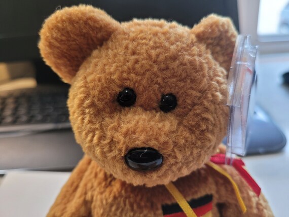 Ty Beanie Babies Germania The German Bear, German Flag On Chest; Hangtag Written In German