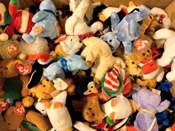 Ty Holiday Jingle Beanies And Basket Beanies MWMTs, 12 (One Dozen) Assorted Christmas Ornaments 48.00