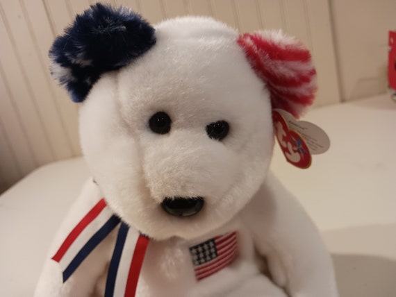 TY Beanie BUDDIES America White, With U.S. Flag On Chest, and Red, White and Blue Ribbon