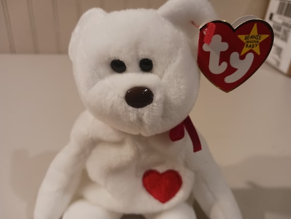 TY Beanie Babies Tag Errors "Origiinal" and "Suface" Valentino The White Bear with Red Heart on Chest, PVC Pellets No Stamp inside tush tag