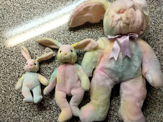 Ty Beanie Babies, Buddies and Basket Beanies Hippie The Tye Dyed  Multi-Colored Rainbow Bunny Rabbit 3 pc.Set