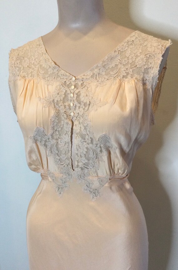 1930s Peach Silk Bias Cut Nightgown