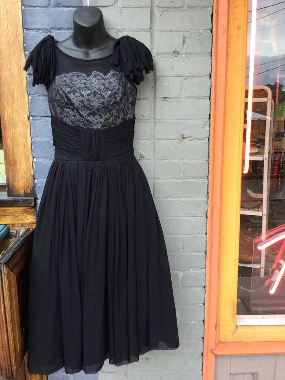 1950's Black Chiffon and White Lace Bodice Size S… - image 6