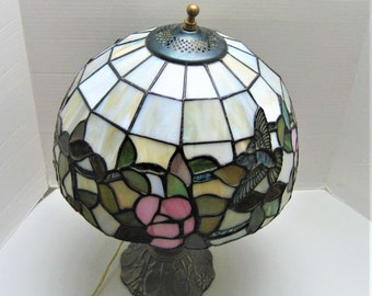 Tiffany Style Stained Glass Lamp, Hummingbird & Floral Umbrella Shape Shade Scalloped Brass Base Victorian Decor Accent Table Lamp