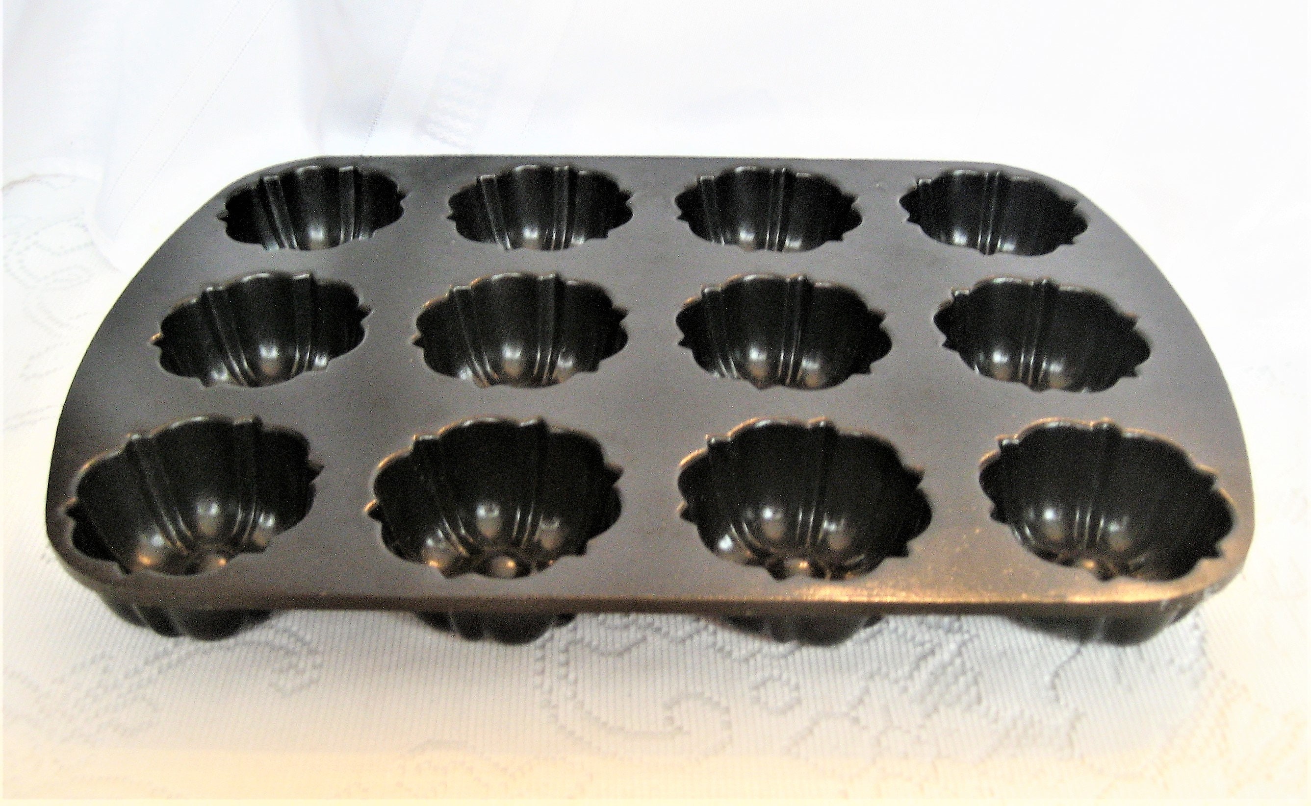 Nordic Ware Cast Aluminum Mini Bundt Pan 12 Serving Baking Etsy