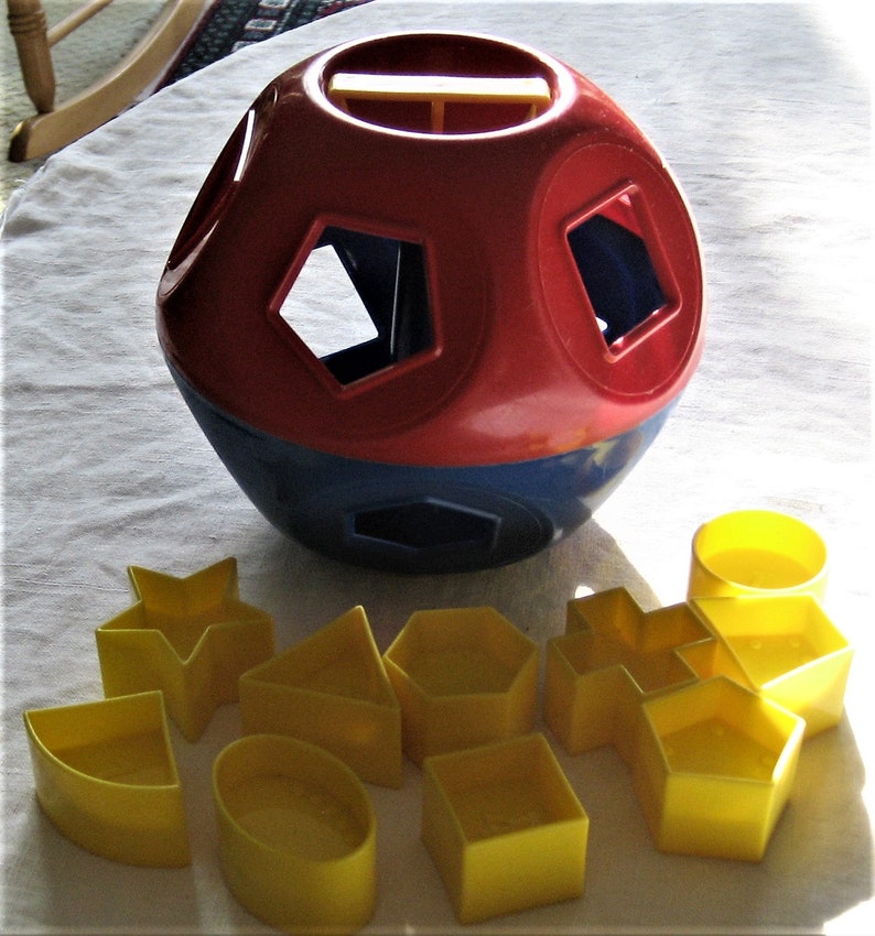 Tupperware Shape O Sorter Ball, Preschool Educational Toy, 10 Yellow