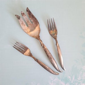 Forks, 1847 Rogers Bros Serving and Salad Forks, Flair Pattern