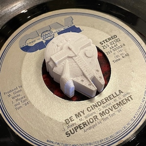 Millennium Falcon 45 Schallplatten Adapter