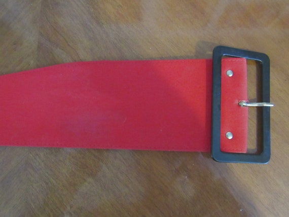 Woman’s Red 50' Wide Belt - image 6