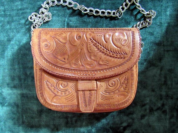 Tooled Leather 1970s Vintage Shoulder Bag - image 2