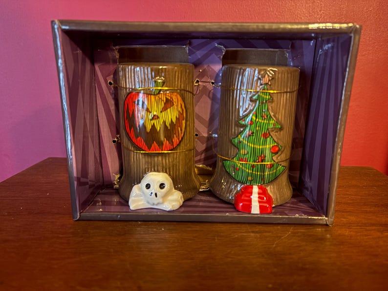 Disney The Nightmare Before Christmas Salt and Pepper Shaker - Thumbnail 4