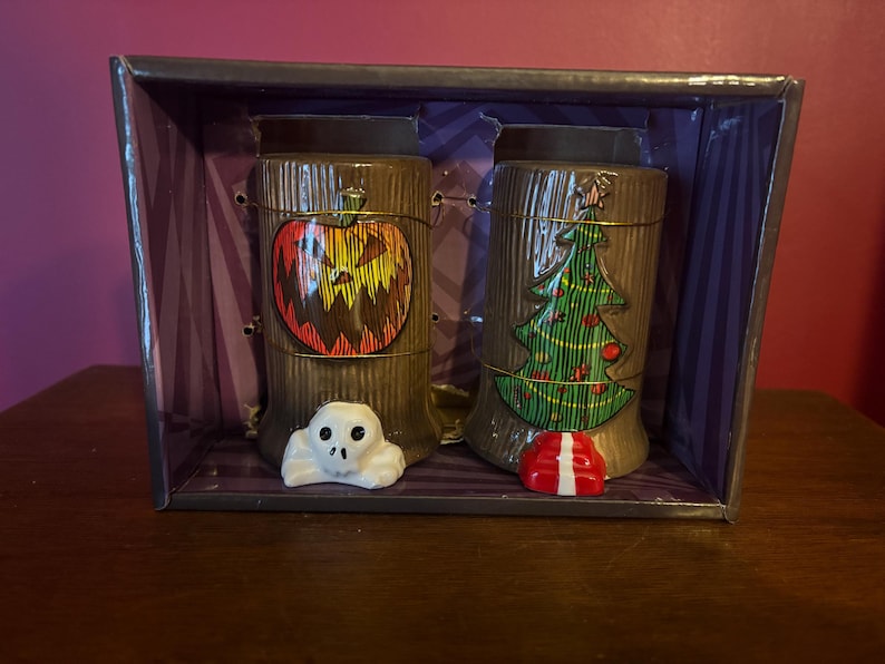 Disney The Nightmare Before Christmas Salt and Pepper Shaker - Thumbnail 5