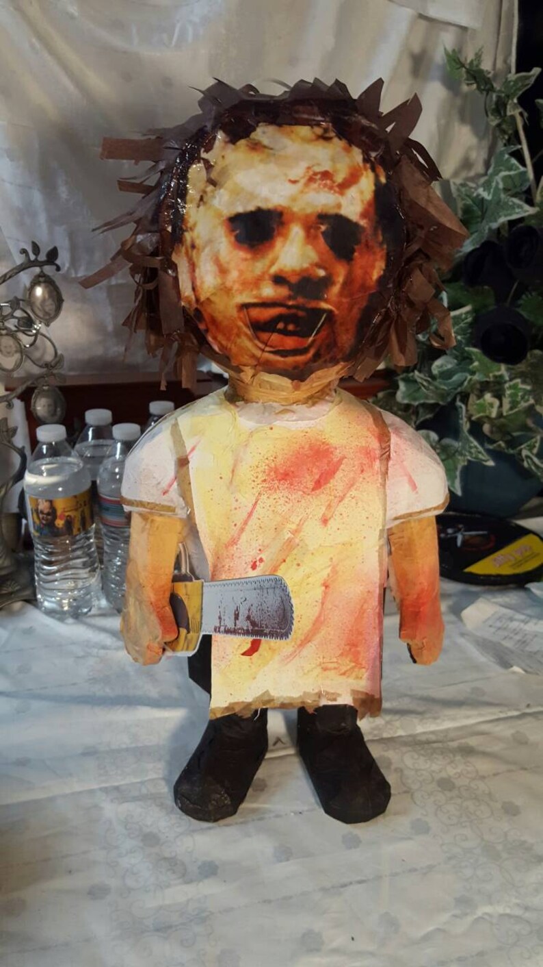 Leatherface pi\u00f1ata
