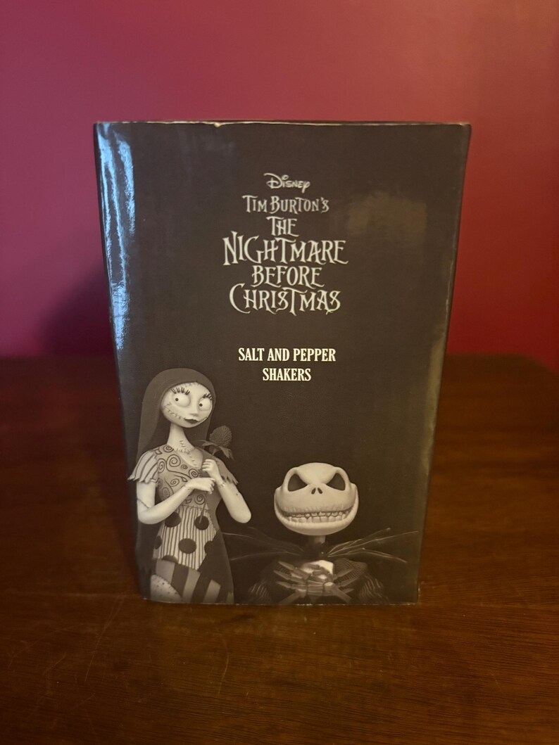Disney The Nightmare Before Christmas Salt and Pepper Shaker - Thumbnail 2