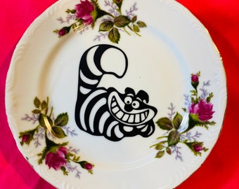 Alice in wonderland Cheshire cat tea plate