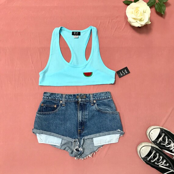 underboob tank