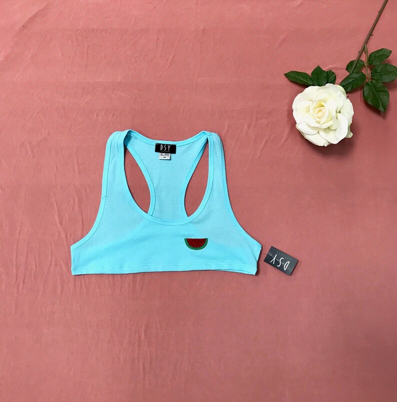 underboob tank