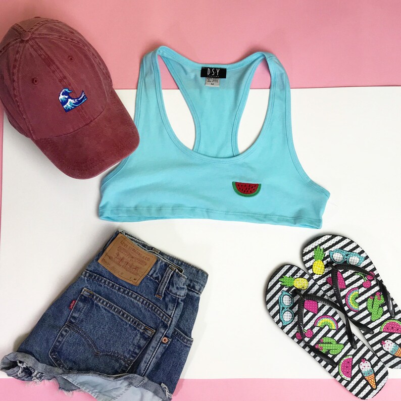 underboob tank