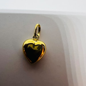 18k 750% Solid Yellow Gold Domed Heart Pendant