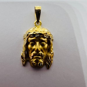 Jesus Christ Pendant Solid 18k Yellow Gold 750%