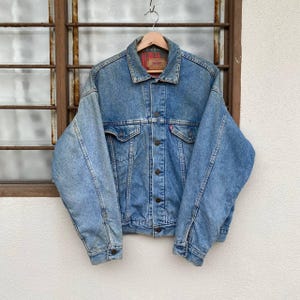 Vintage Levi's Denim Jacket | Blanket Lined Trucker Jacket | 90s Grunge Workwear | Made in USA Blue Jean Jacket | Size M Button Stamp 527