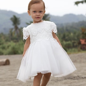 Robe de baptême pour petite fille, Robe de baptême en dentelle, Robe de baptême pour petite fille, Robe de baptême, Robe de baptême, Robe de baptême en dentelle image 1