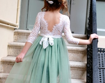 Abito da ragazza di fiori verde salvia Boho Boho, abito da ragazza in tulle di pizzo bianco, abito da ragazza di fiori di pizzo, abito da ragazza di fiori rustico abito da comunione