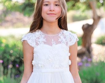 Flower girl dress, Lace Flower Girl Dress, Ivory White Lace Flower girl Dress, Rustic Boho Lace Tulle flower girl dress, Communion dress