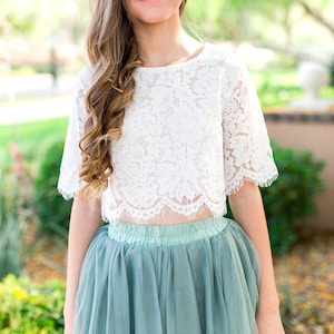 Sage Boho Boho Lace Flower Girl Top Tulle jupe, Flower girl Lace Top, Tulle jupe Lace Top Flower girl , Sage Green Flower Girl Jupe image 9