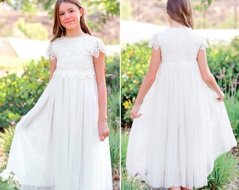 Abito da ragazza di fiori in pizzo bianco, ragazza di fiori Boho Boho, abito da ragazza in tulle d'avorio, abito da ragazza di fiori di pizzo, abito da comunione, abito da battesimo