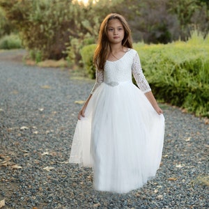 Robe de communion, Robe de fille de fleur Robe en dentelle de fille, Robe en dentelle ivoire blanche, Robe de fille de fleur rustique Boho Country, Robe en tulle à manches longues image 2